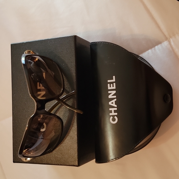CHANEL Accessories - Authentic Chanel sunglasses